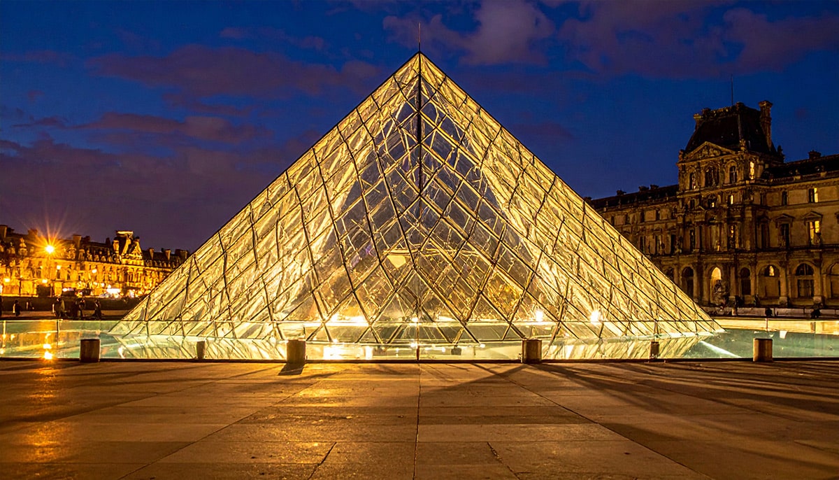 ダヴィンチコードは実話？嘘と史実の境界を徹底解説